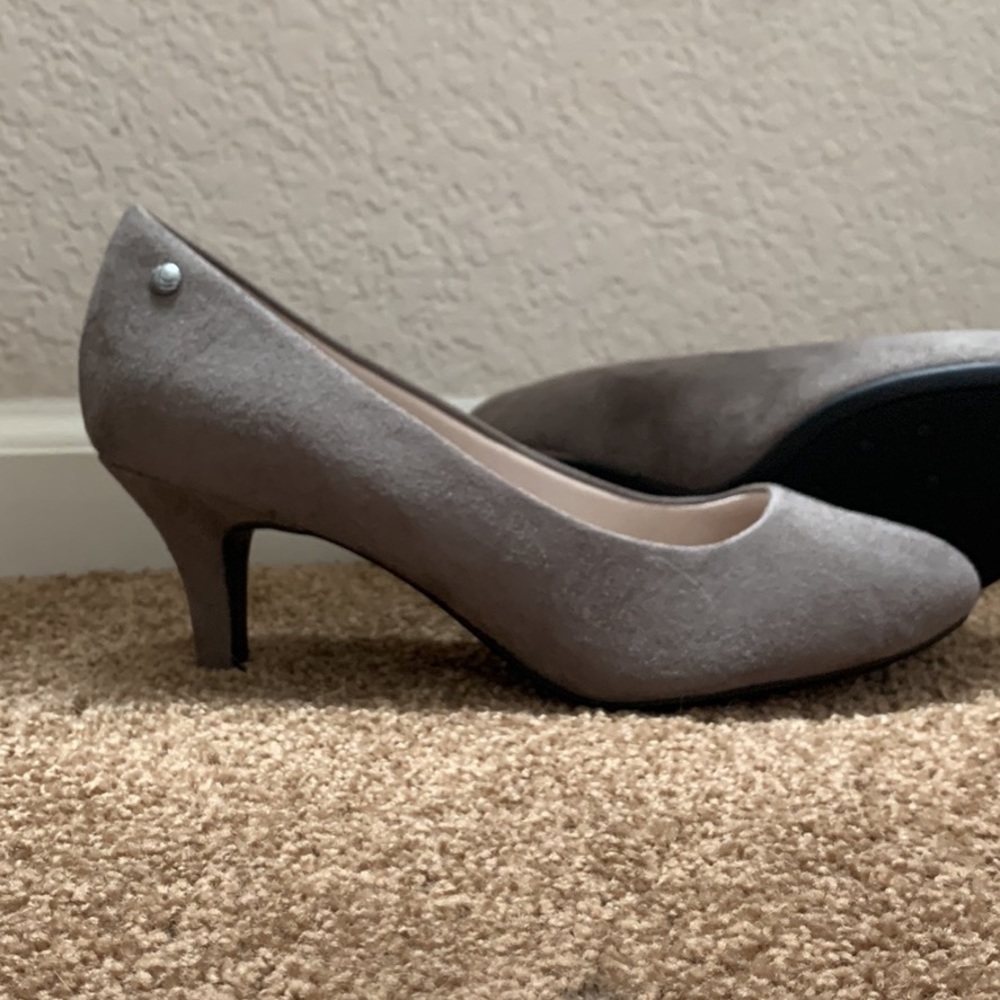 Gray Suede Heels 👠